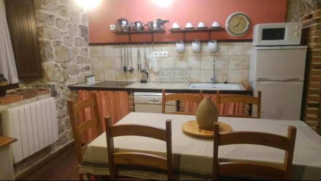 La Gesta Picos De Europa Villa Poo  Eksteriør bilde
